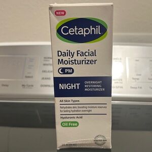 Cetaphil Daily Facial Moisturizer Night
